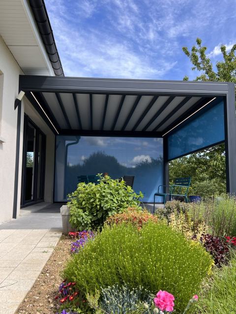 Pergola à toiture fixe
