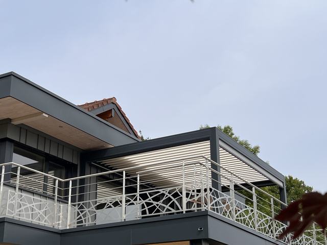 Pergola à lames orientables